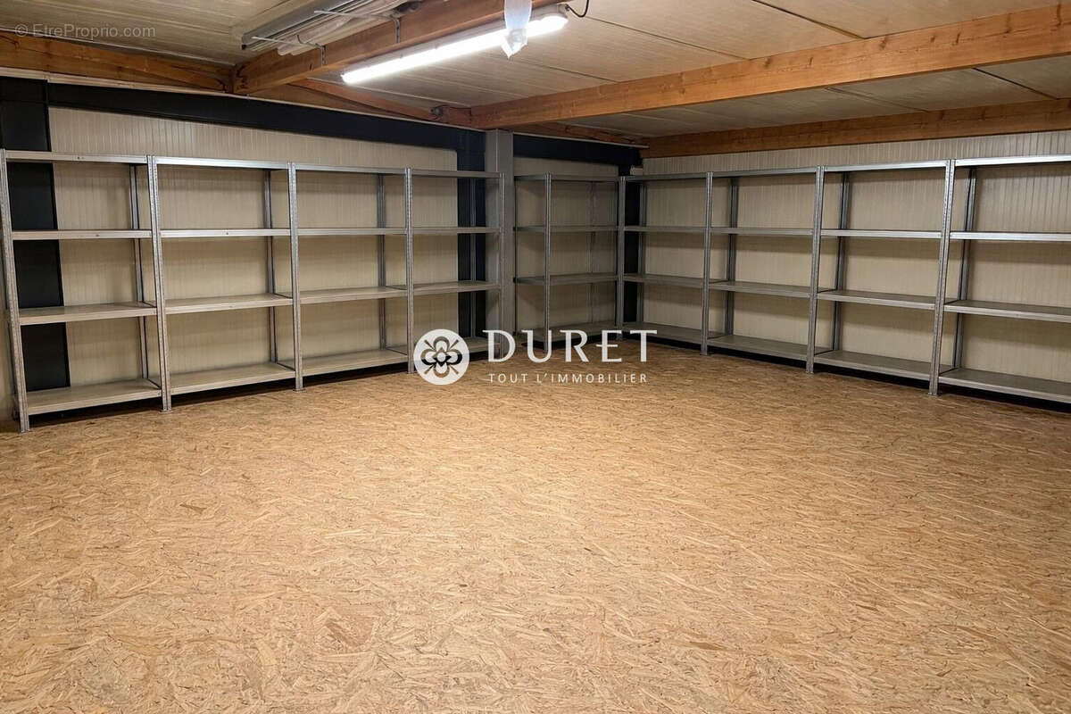 Commerce 370 m² à Mormaison  - photo 5