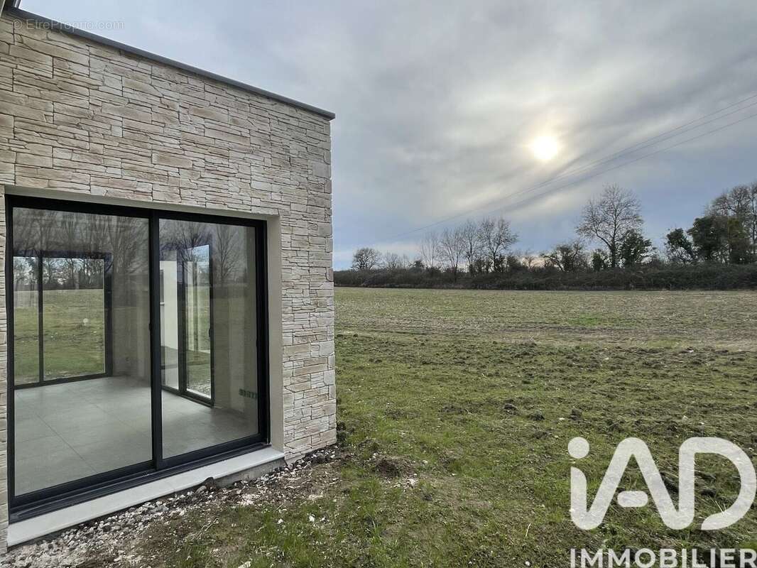 Photo 3 - Maison à NEUILLE-PONT-PIERRE