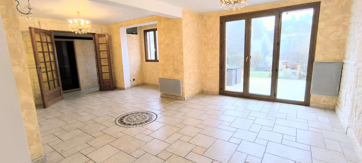 Maison à LA VILLE-DU-BOIS