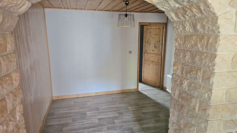 Appartement à FONCINE-LE-HAUT