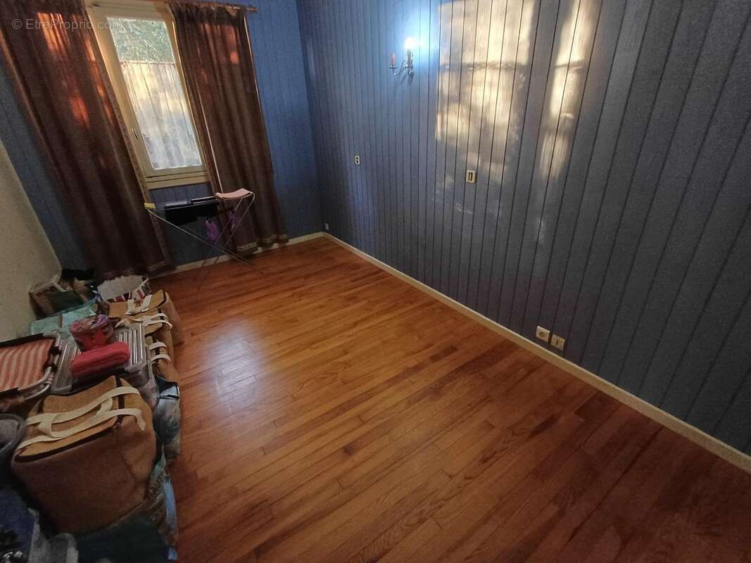 Maison à SAINS-EN-AMIENOIS