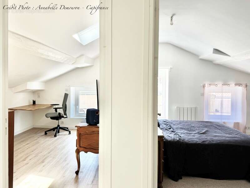 RIOM - EXCLUSIVITÉ – Maison de ville de caractère P6 entièrement rénovée avec jardin, abri et cave - photo 23