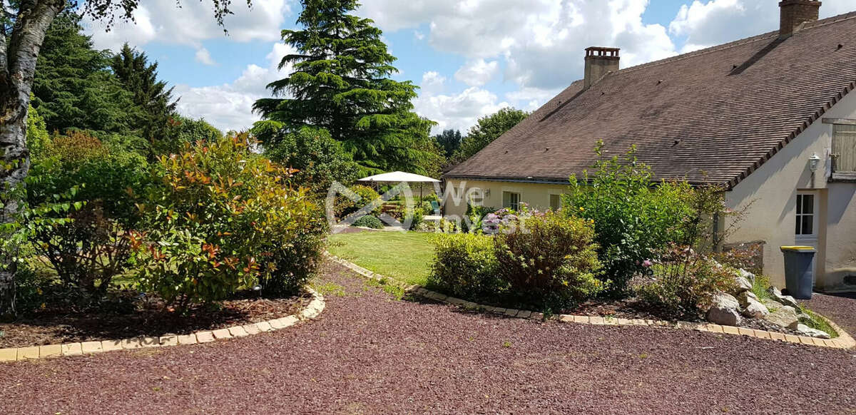Maison 9 pièces 240 m² à vendre à Saint-Mars-D'outille (72220) - photo 3