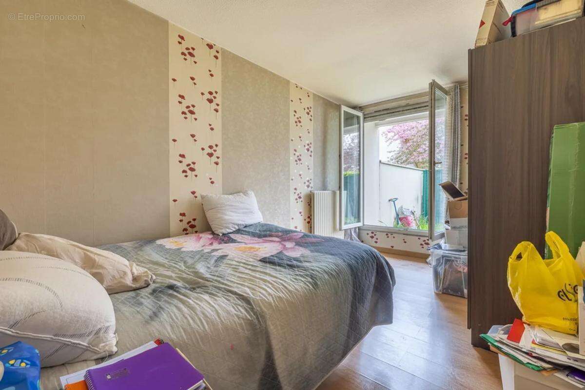 Appartement à SAVIGNY-LE-TEMPLE