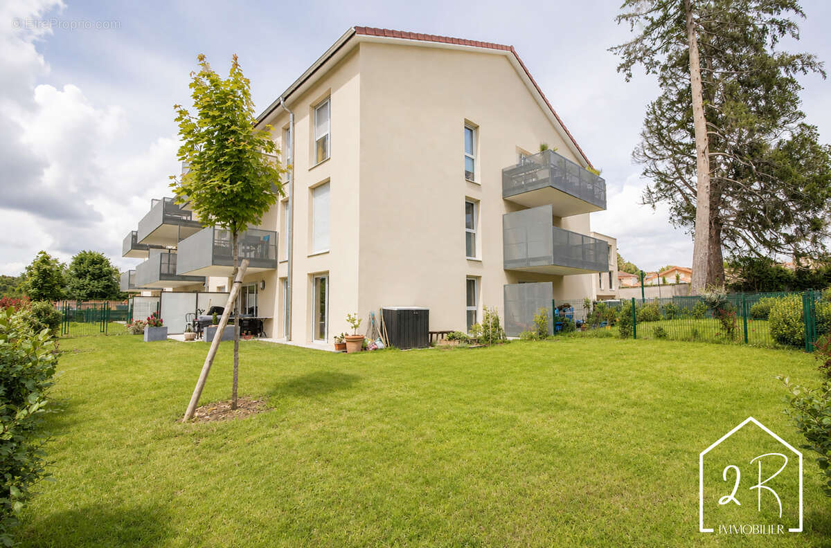 Appartement à PONT-EVEQUE