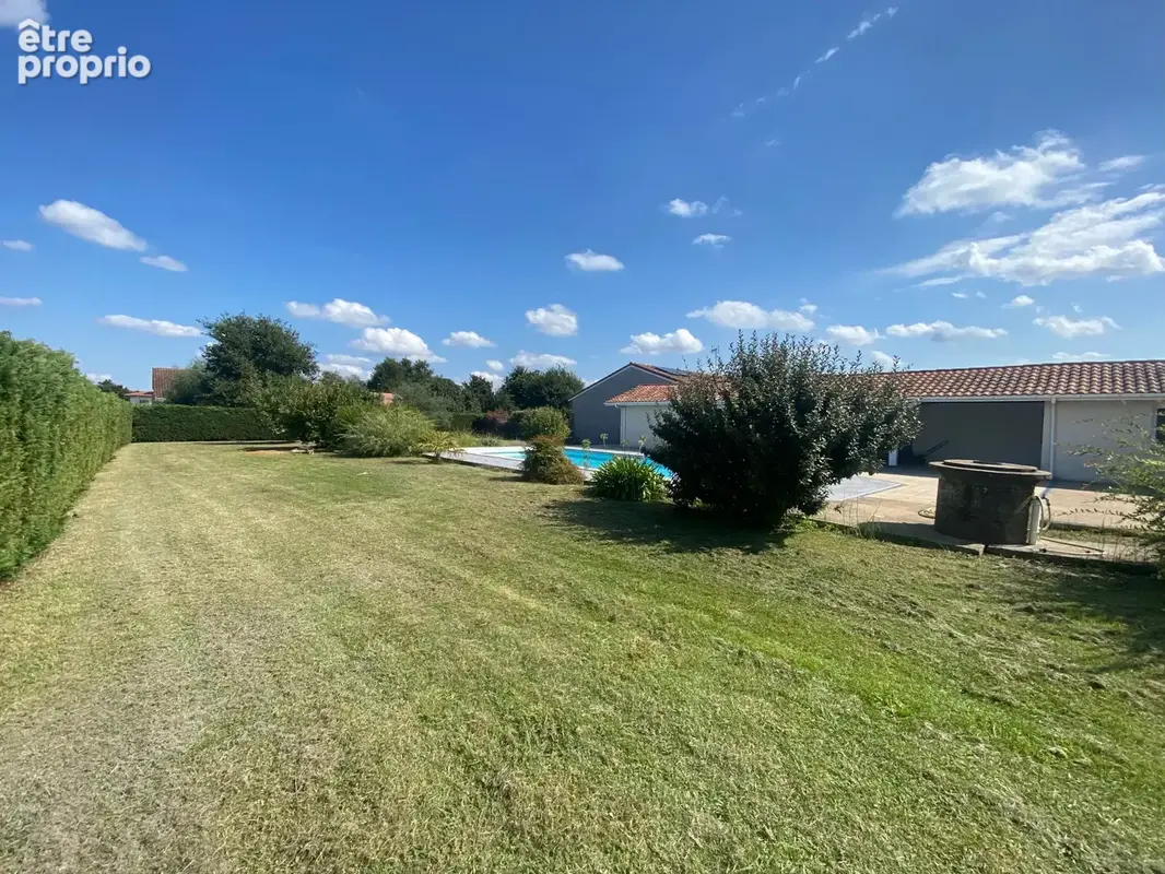 Maison 8 pièces 153 m2 + Piscine + Dépendances - photo 3