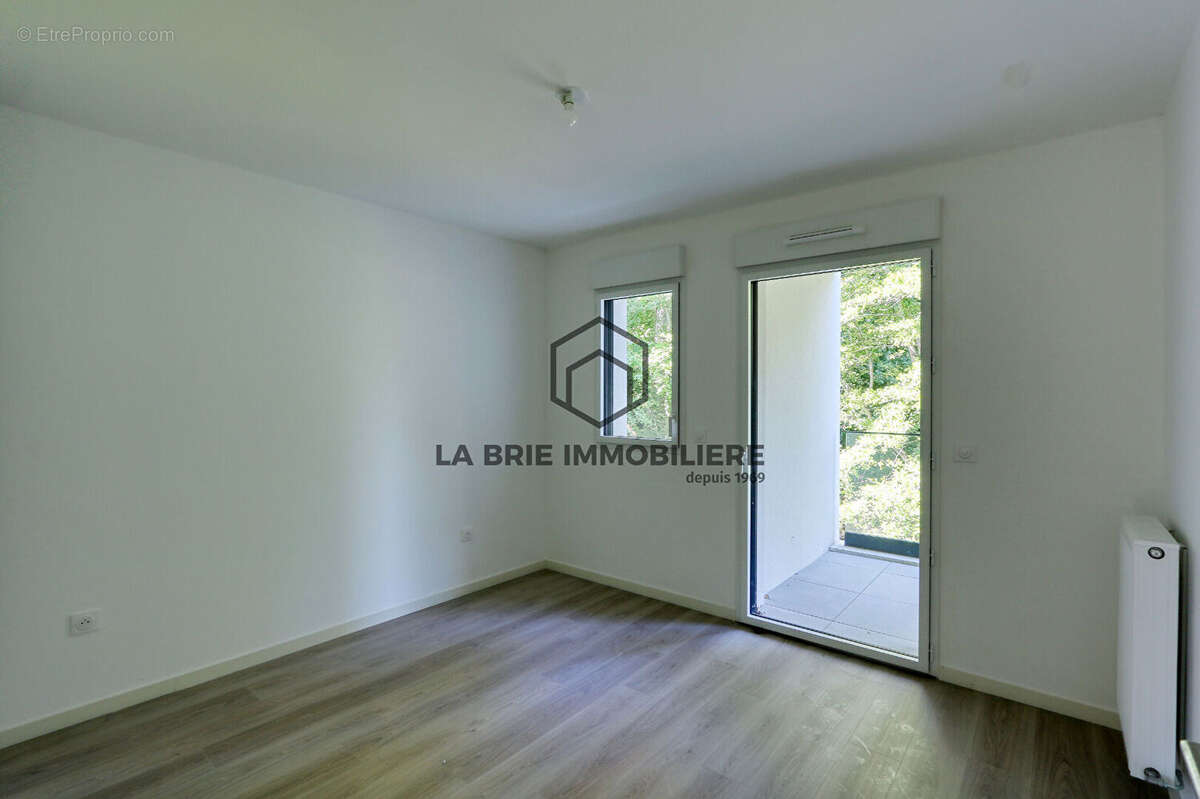 Appartement à RUBELLES