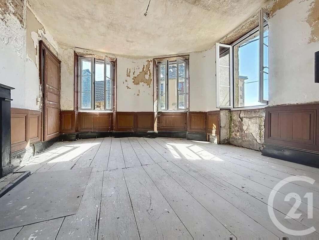 Appartement à SAINT-VAURY