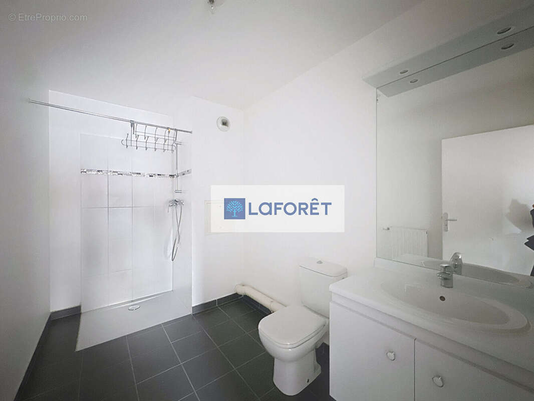 Appartement à SARTROUVILLE