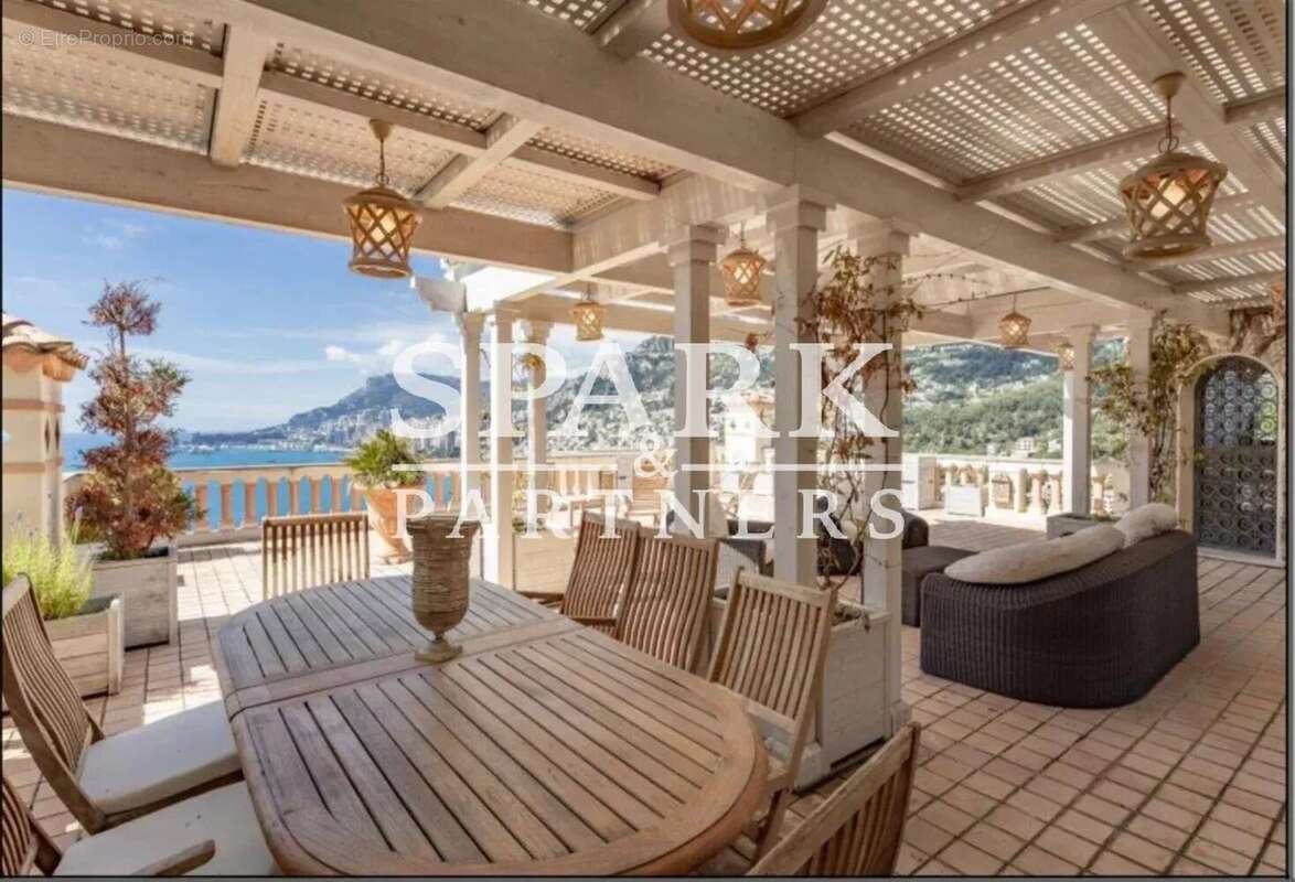 Maison à ROQUEBRUNE-CAP-MARTIN