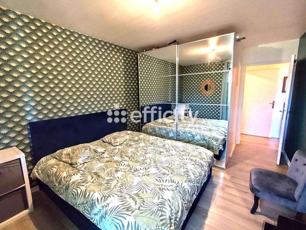 Appartement à SAINT-CYR-L'ECOLE