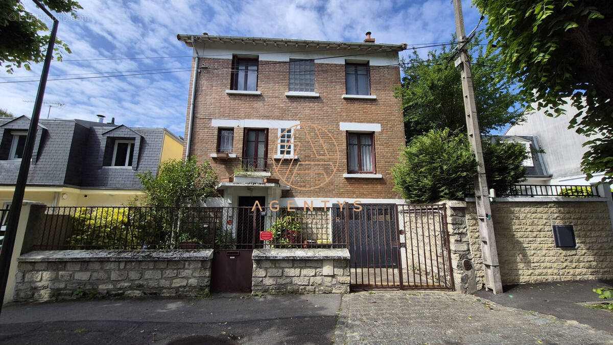 Maison à LE PERREUX-SUR-MARNE