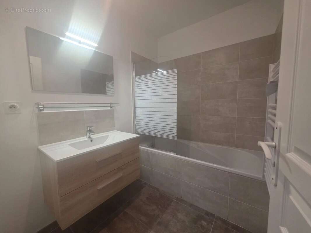 Appartement à LE TEIL