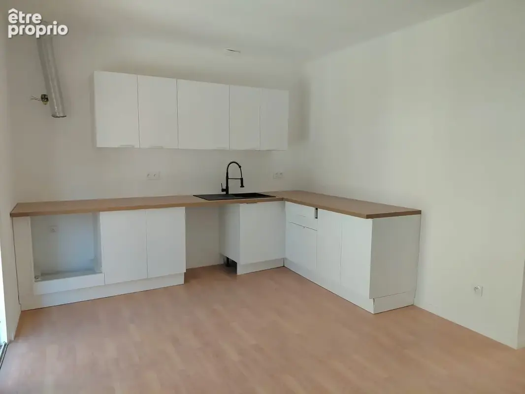 Appartement entièrement rénové avec grande terrasse Centre ville tout proche - photo 9