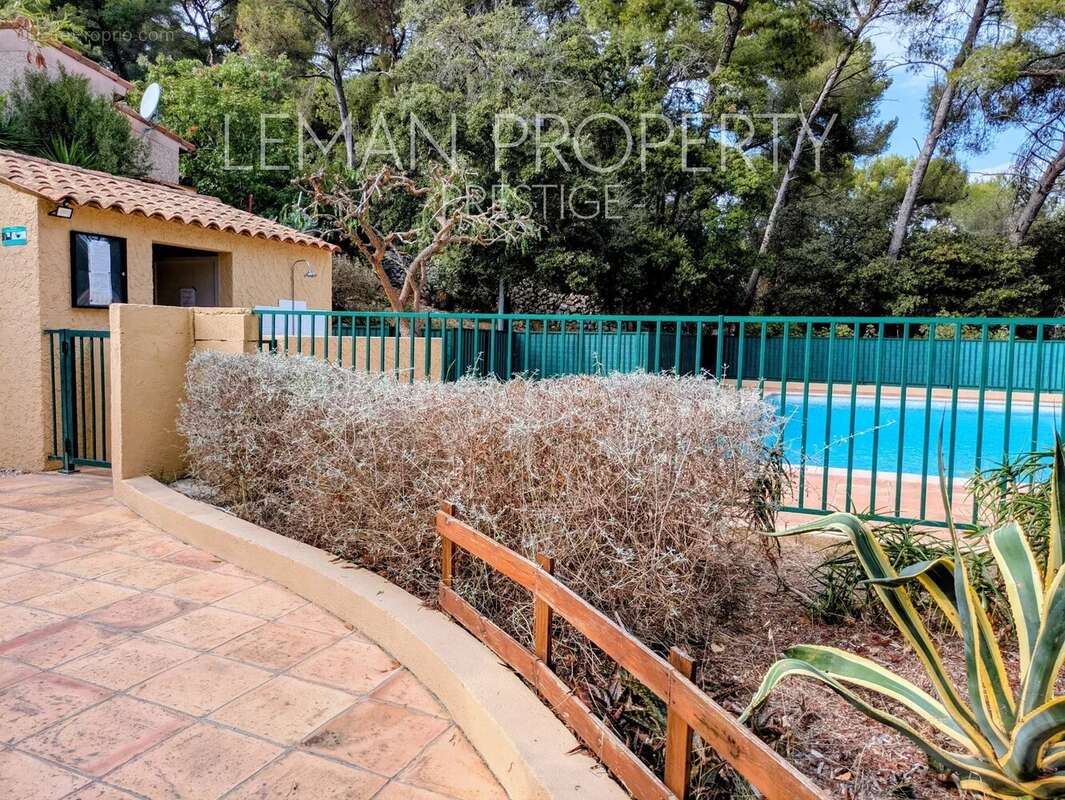 Appartement à VALLAURIS