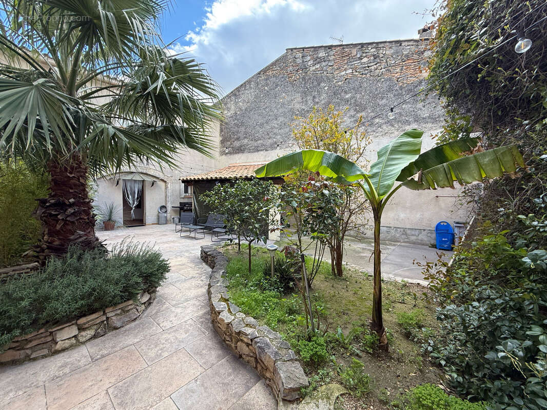 Maison à SAINT-GILLES