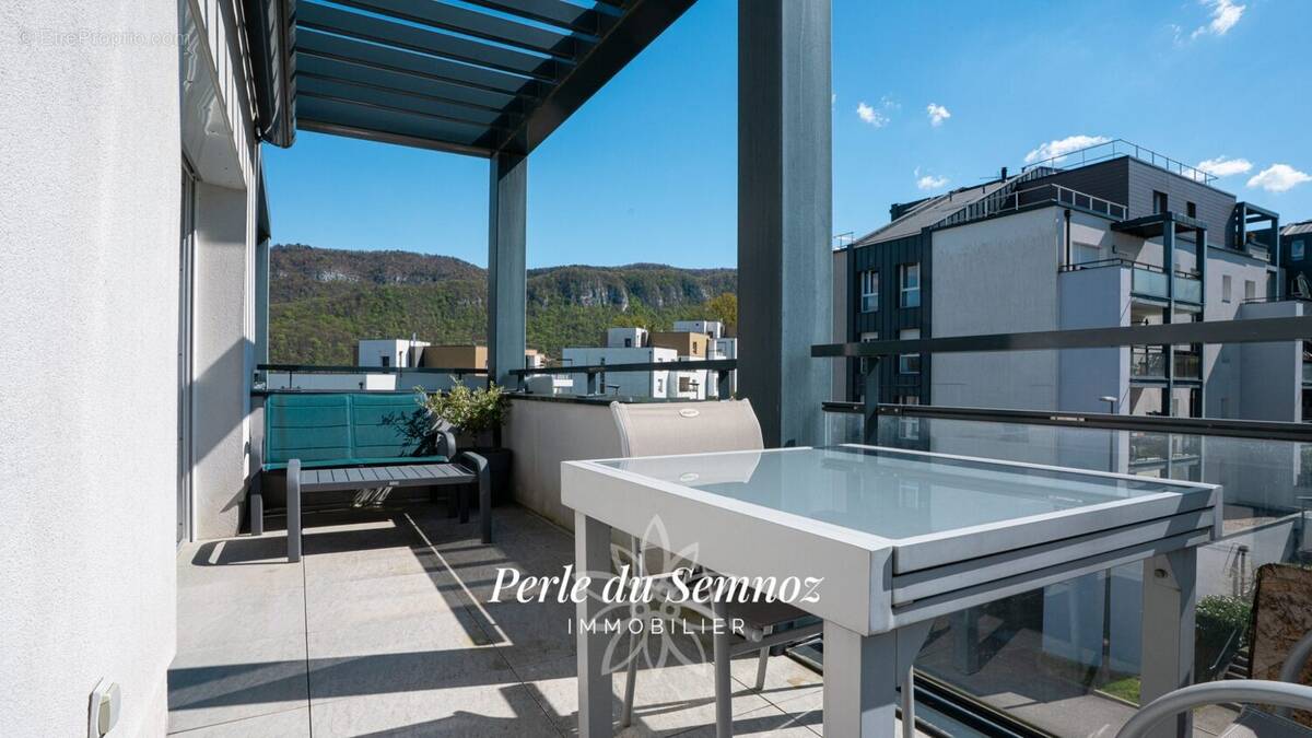 Appartement à SEYNOD