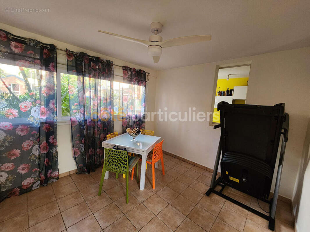 Appartement à BAIE-MAHAULT