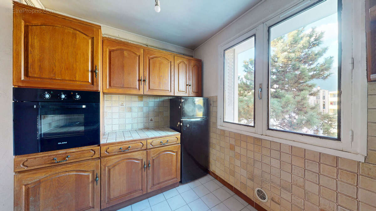 Appartement 3 pièces 53 m2 - Copropriété Ravalée / Isolée - Bajatière / Grenoble / SAINT MARTIN D'HERES - photo 13