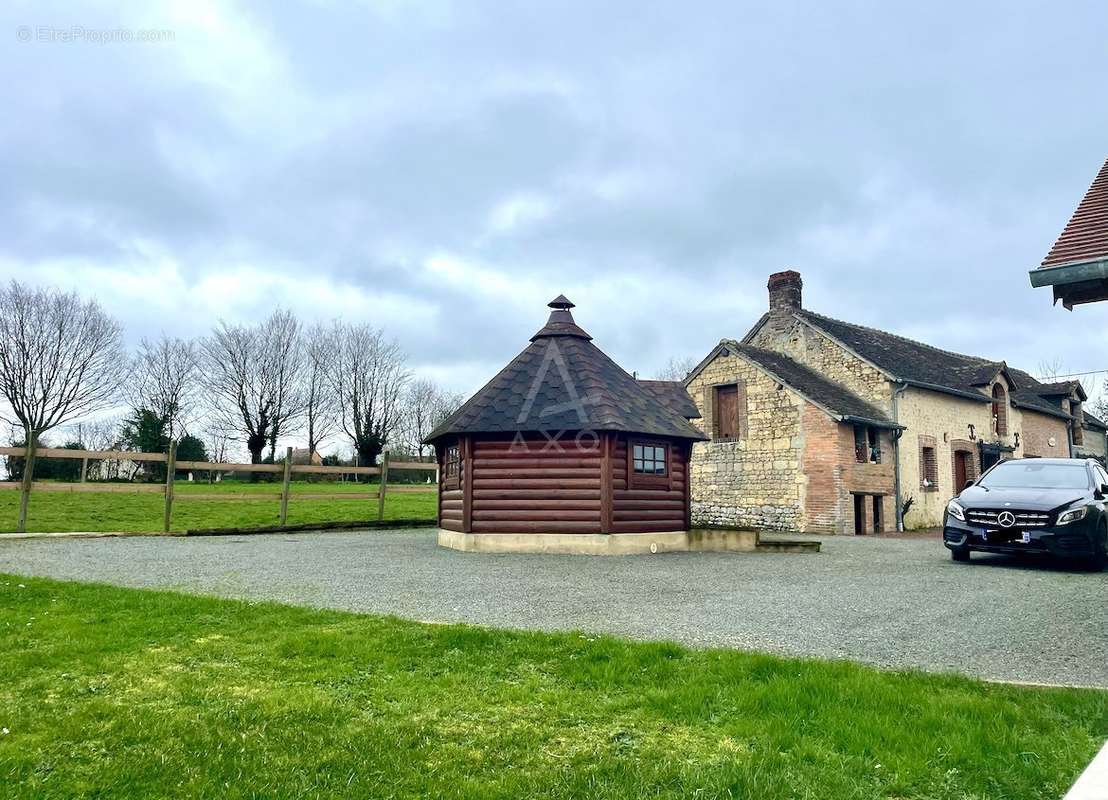 Maison à LE MELE-SUR-SARTHE