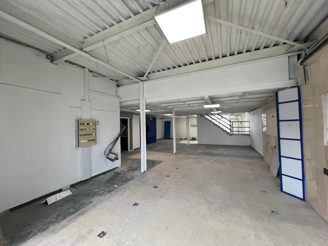 Commerce à BAIE-MAHAULT