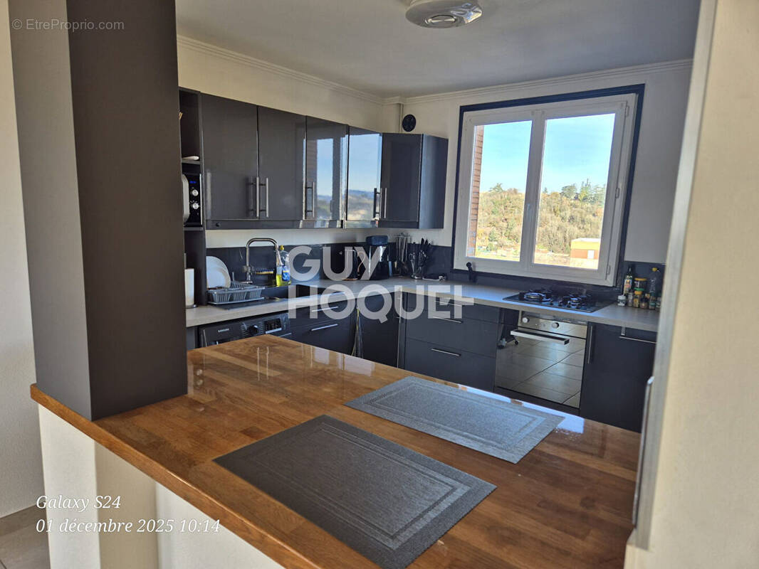 Appartement à L'ARBRESLE