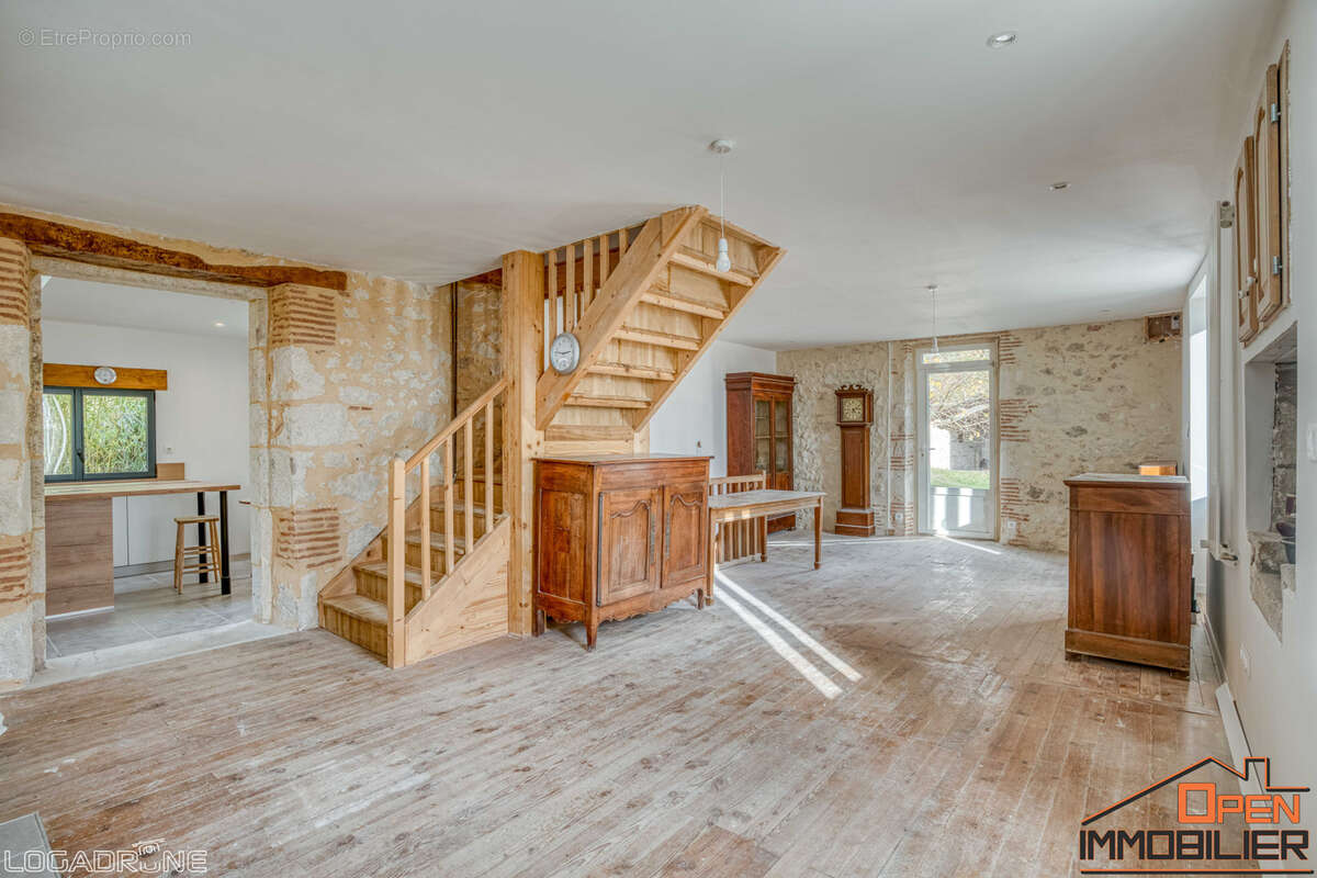 Maison à HAUTEFAGE-LA-TOUR