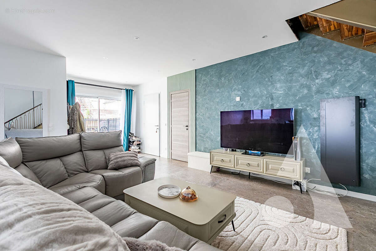 Maison à PONT-SAINTE-MAXENCE