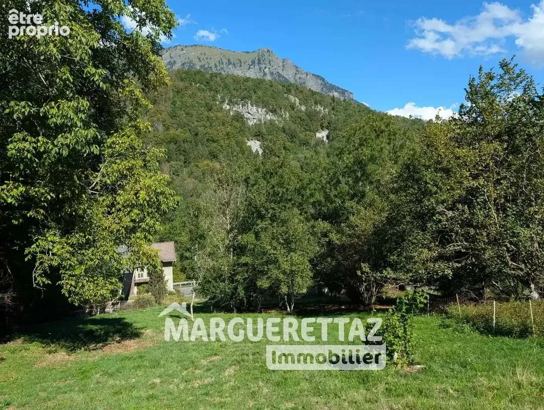 Photo Terrain à Mieussy au prix de 98 000€