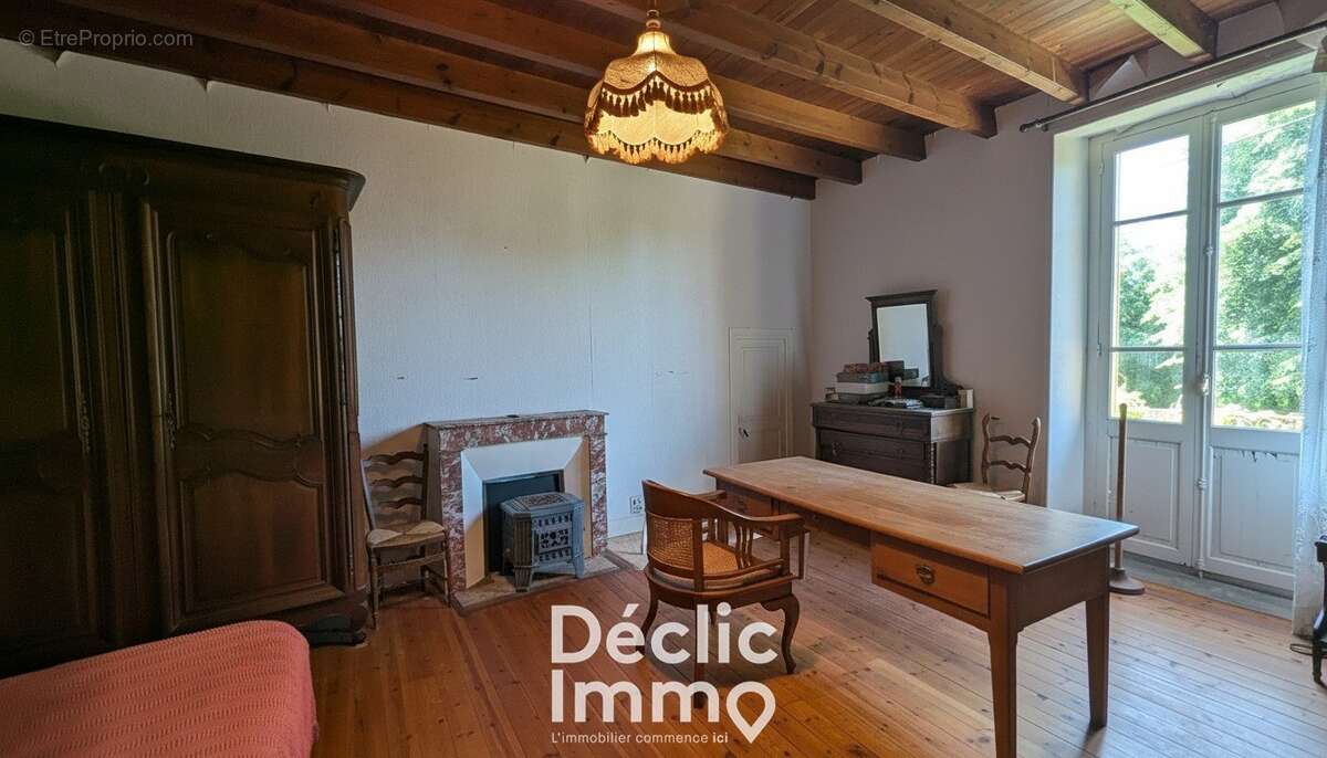 Maison de village à 6 km de Ruffec  3 chambres, jardin, dépendances - photo 7