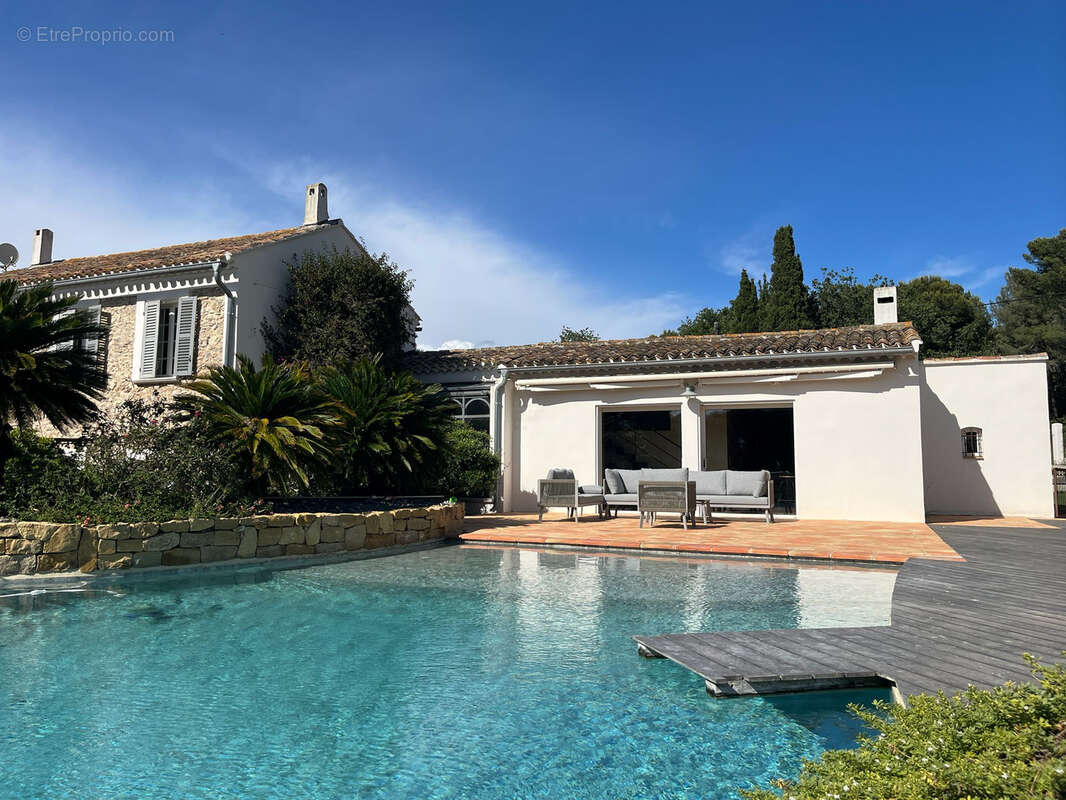Maison à SIX-FOURS-LES-PLAGES