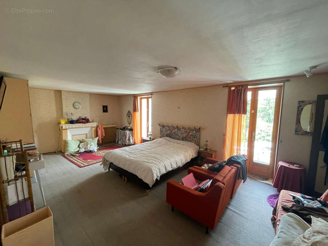 Maison à SAINT-AMANS-SOULT