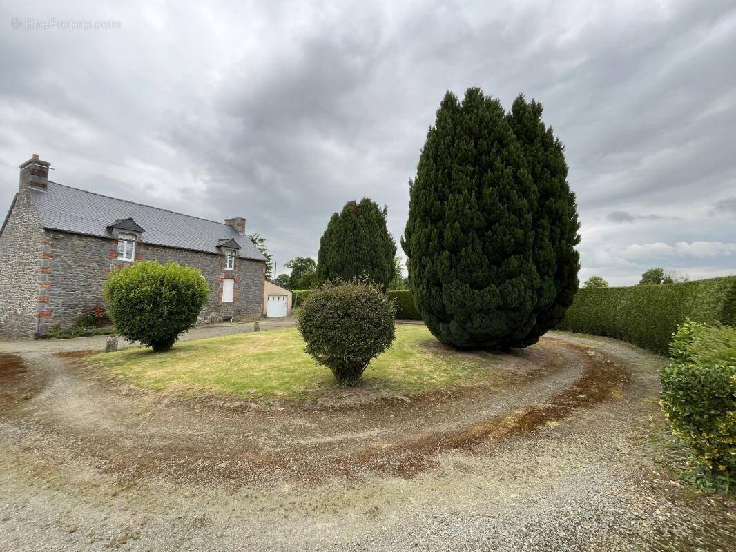 Maison à SAINT-PIERRE-DE-PLESGUEN