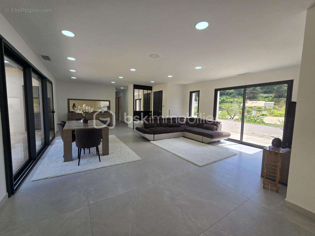 Maison contemporaine t5 de plain pied - photo 3