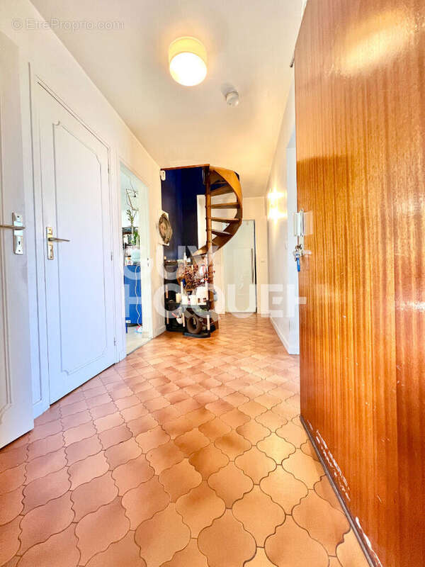 DUPLEX 5 pièces à vendre à Antony - 87 m² avec garage double, cave, balcon et jardinet. - photo 6