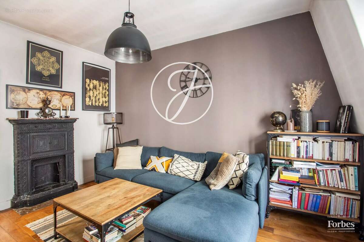 Paris 18e - DAMRÉMONT / MONTCALM - Appartement - 32,7m² Carrez - 1 chambre - Dernier étage - photo 3