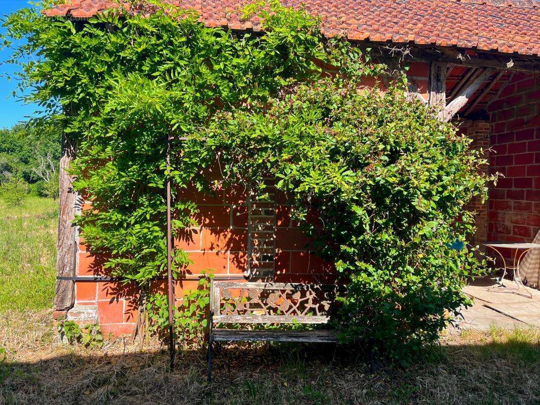 Maison à CHAUMONT-SUR-THARONNE