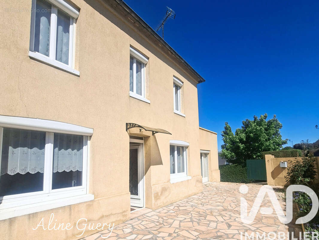 Photo 2 - Maison à CHARLEVAL