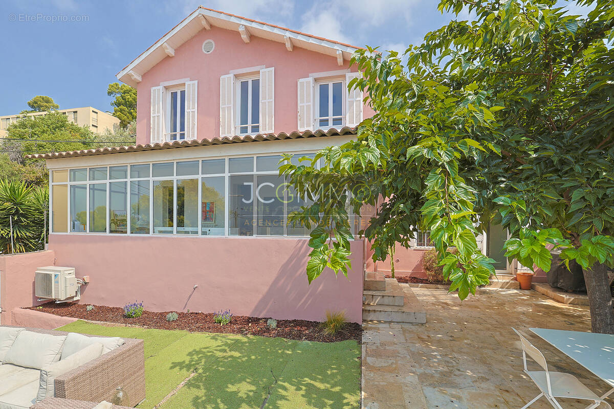 Photo Maison à Toulon au prix de 572 000€