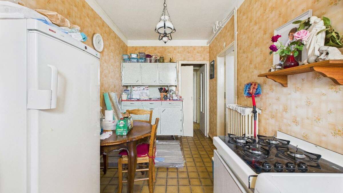 Maison à ONET-LE-CHATEAU