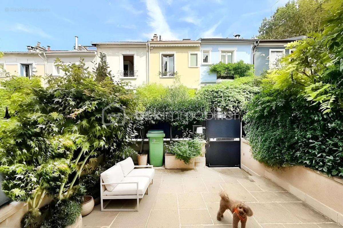 Maison à PARIS-19E