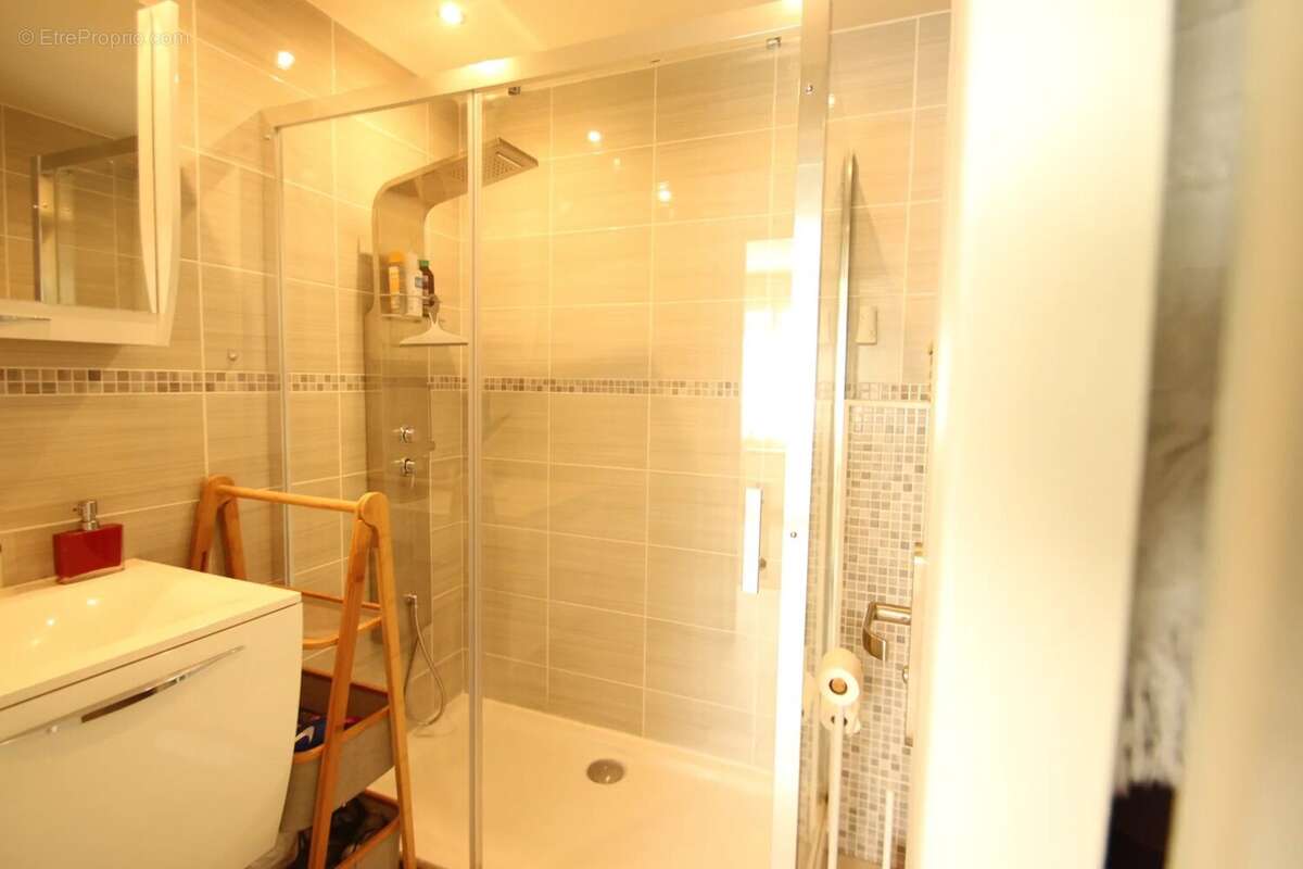 Appartement à MANDELIEU-LA-NAPOULE