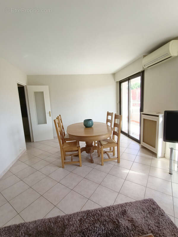 Appartement à MANDELIEU-LA-NAPOULE