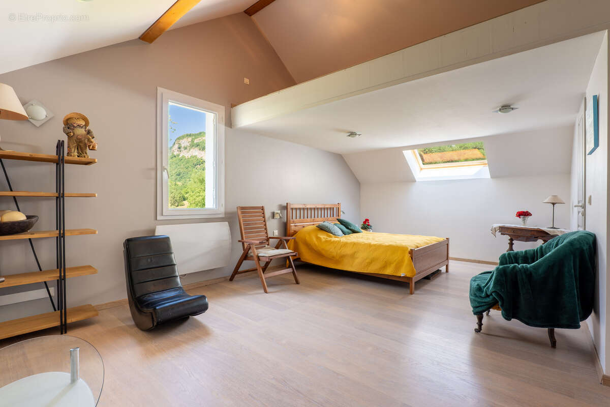 Exclusivité à Chambéry : Maison d'architecte de 225,21 m2 - photo 17