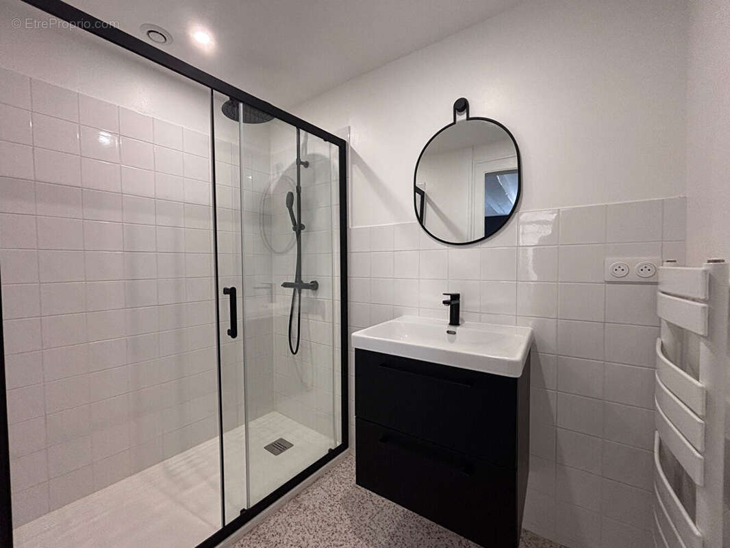Appartement t2  avec petite cour-sans charge de copropriete - photo 6