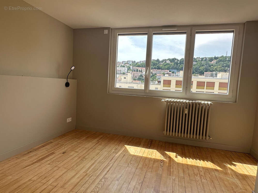 Appartement à SAINT-ETIENNE