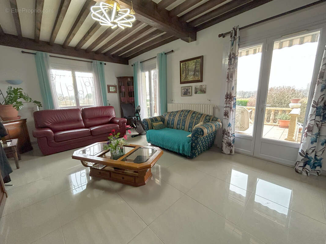 Maison à PONT-DE-VEYLE