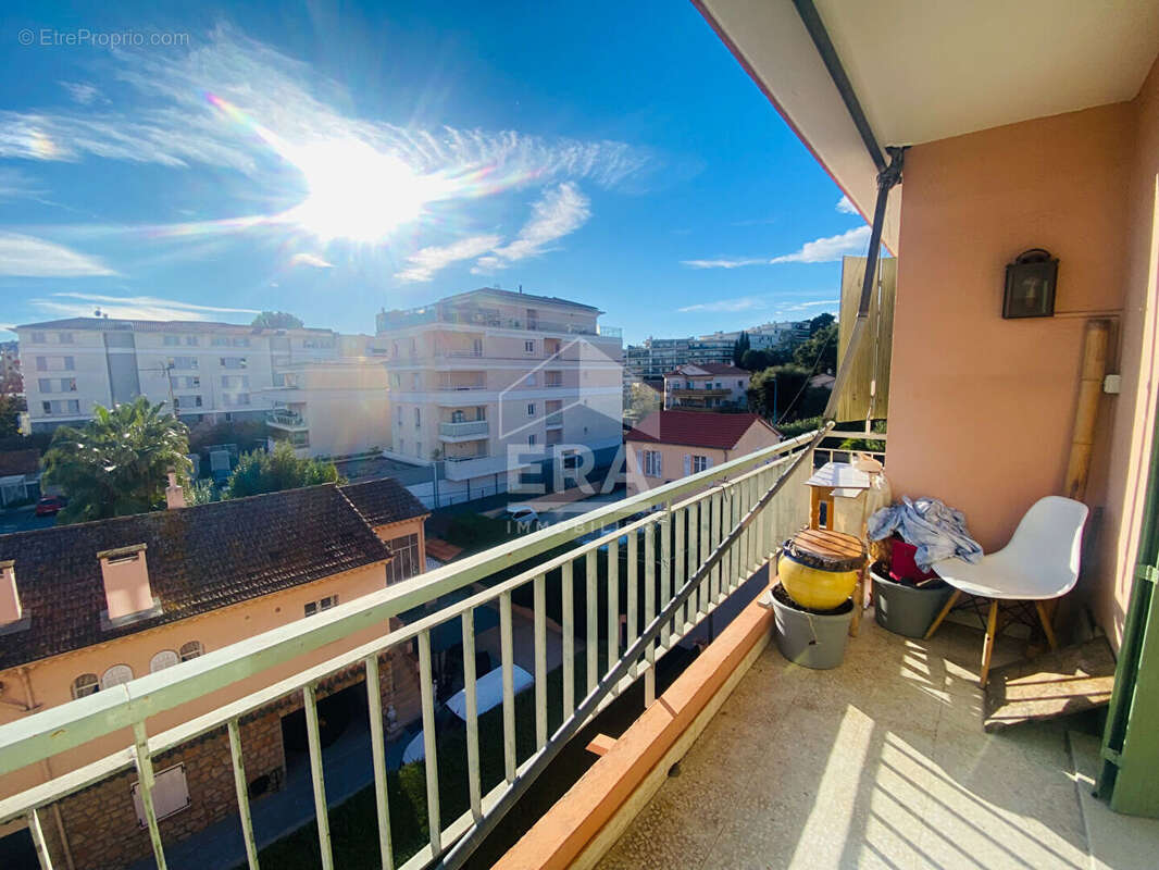 Appartement à MANDELIEU-LA-NAPOULE