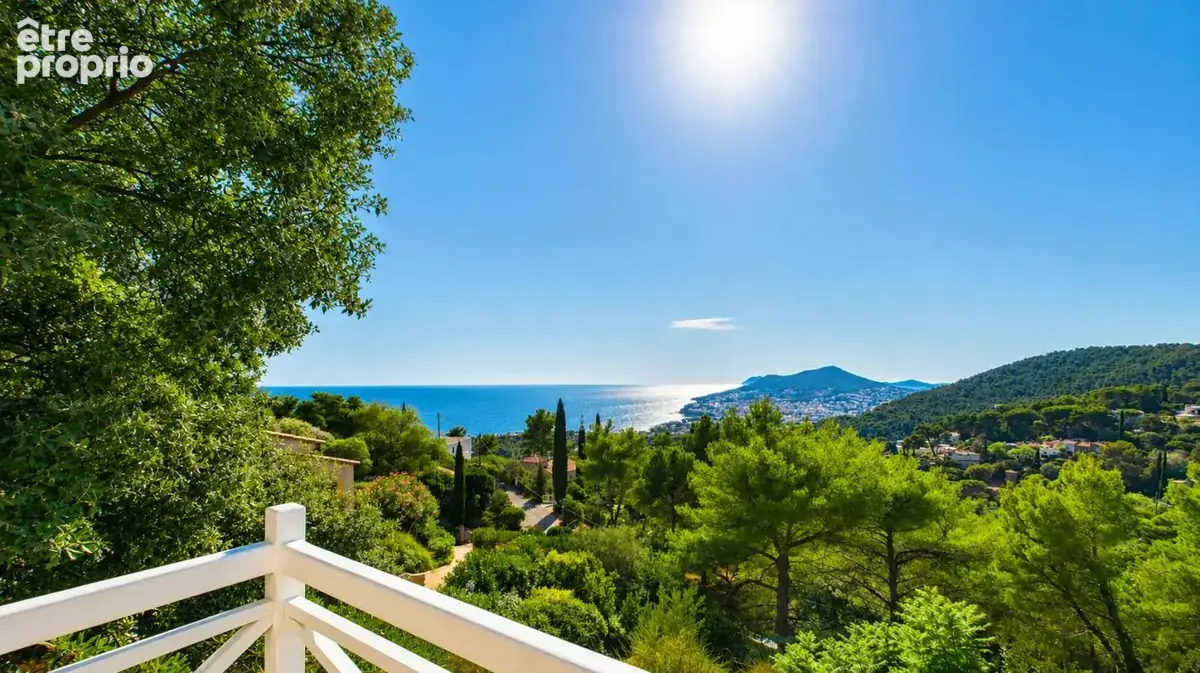 Photo Maison à Carqueiranne au prix de 888 000€