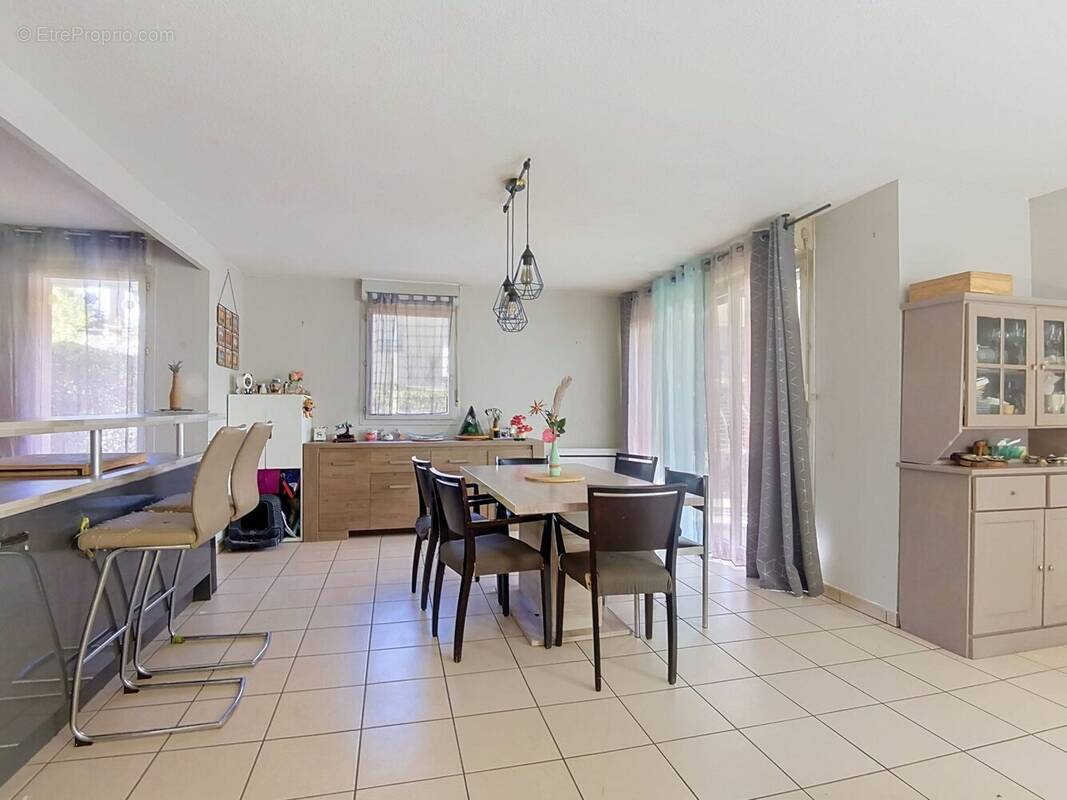 Appartement 85 m² à Saint-Jory  - photo 1